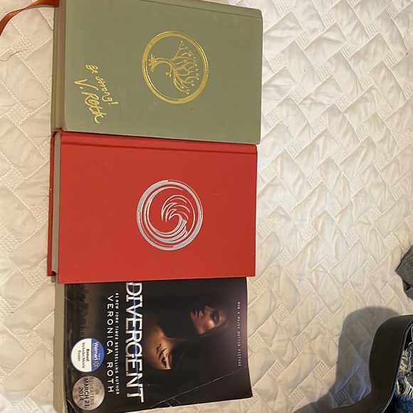 Veronica Roth book bundle - Picture 2 of 6